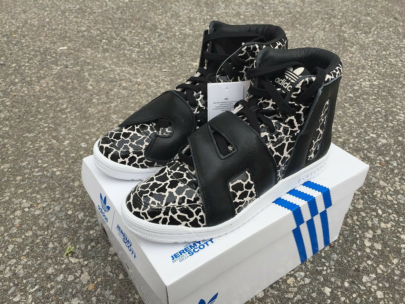 adidas giraffe shoes