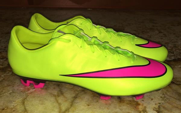 yellow and pink nike mercurials online -