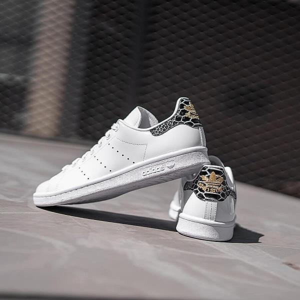 black and white stan smiths womens