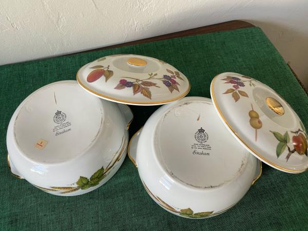 Pair Royal Worcester Evesham Covered Casserole or Baking Dishes