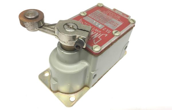 NEW OEM SNAP LOCK National Acme Limit Switch Made In USA Sl2