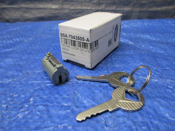 Peugeot 205 1983-1998 Door and Tailgate Lock Cylinder Kit With keys 1 2 1.0-1.9L