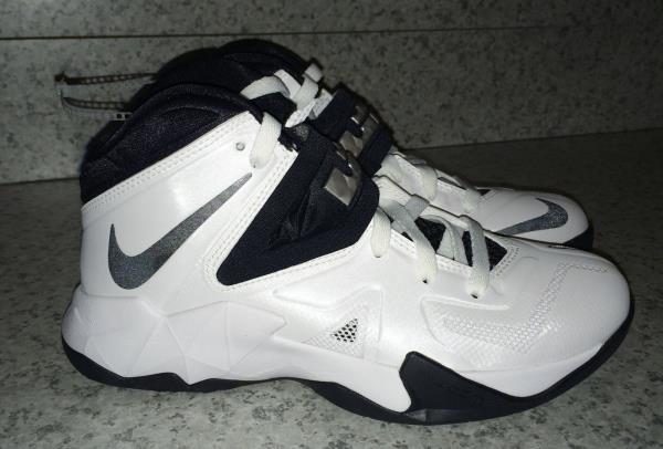 lebron soldier 7 black and white