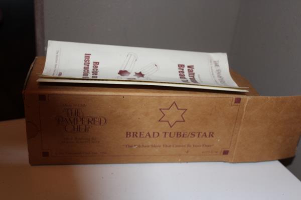 Pampered Chef Valtrompia Star Shaped Bread Baking Pan