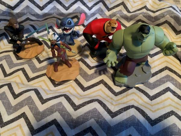 and Sully. Jack Sparrow Mr Incredible Disney Infinity Lot of 4 characters and 4 power discs Wreck It Ralph
