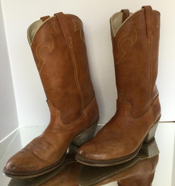 size 10 cowboy boots