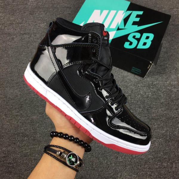 Nike SB Dunk High Bred Black White Size 